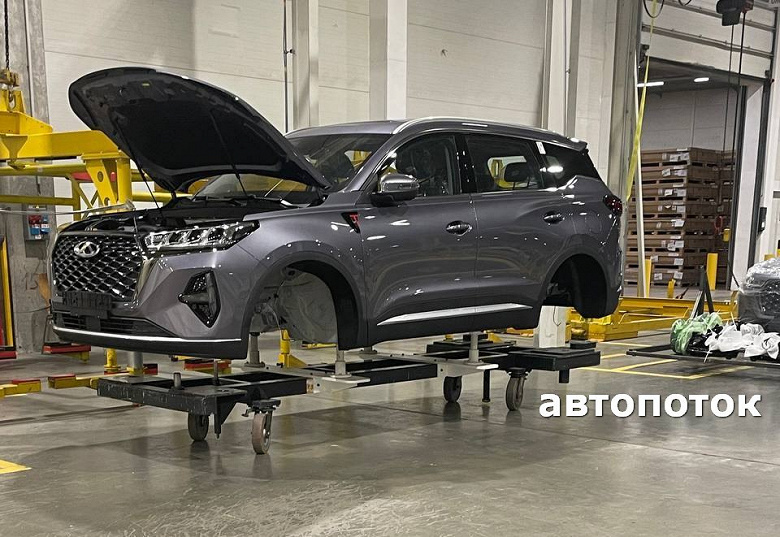 Chery Tiggo 7 Pro Max начали собирать в России на бывшем заводе Volkswagen. Фото