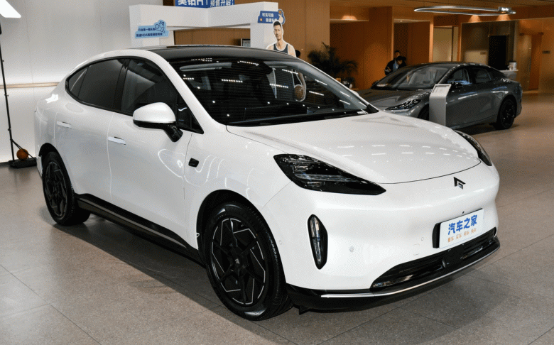 750 km without recharging, 339 hp, excellent dynamics and “gull wings” like the Tesla Model X - from $30,000. Sales of the GAC Aion Hyper HT will begin in November