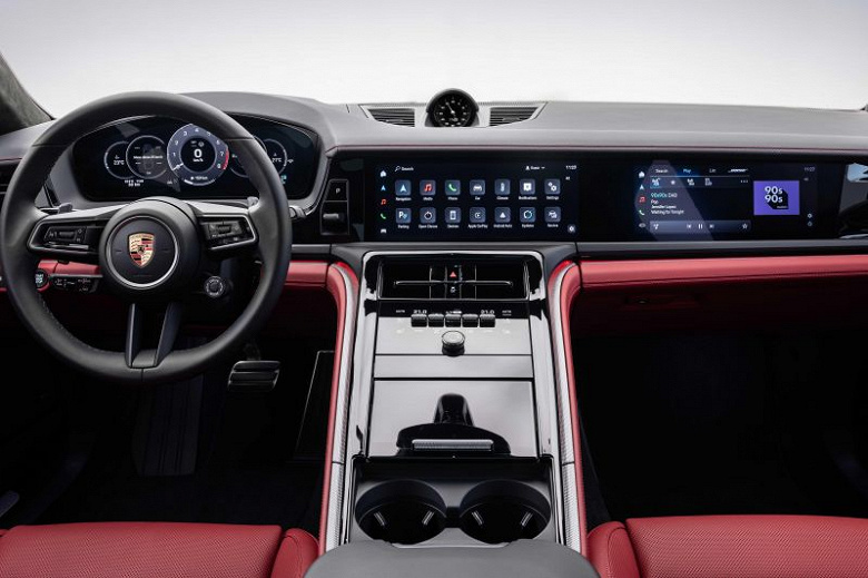 Это Porsche Panamera 2024. Машину нового поколения рассекретили перед самым анонсом