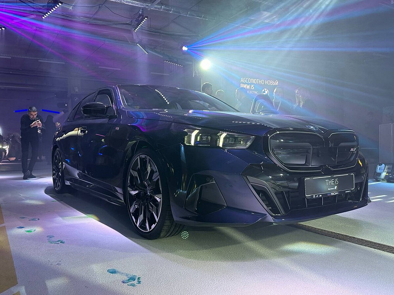 За новой BMW 5-series — в Белоруссию. В Минске представили новейшую «пятерку» BMW в кузове G60: цена на 6 млн ниже, чем в России