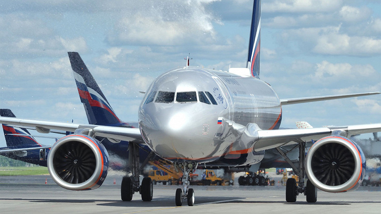 За неделю флот российских авиакомпаний, пригодный для полётов за рубеж, увеличился почти на 100 самолётов