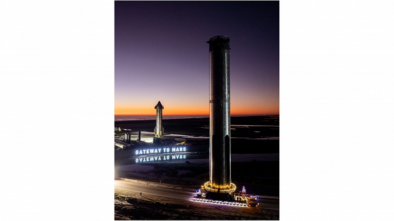 Вот это «ёлочка»: SpaceX готовит самую большую в мире ракету Starship к новому запуску, фото