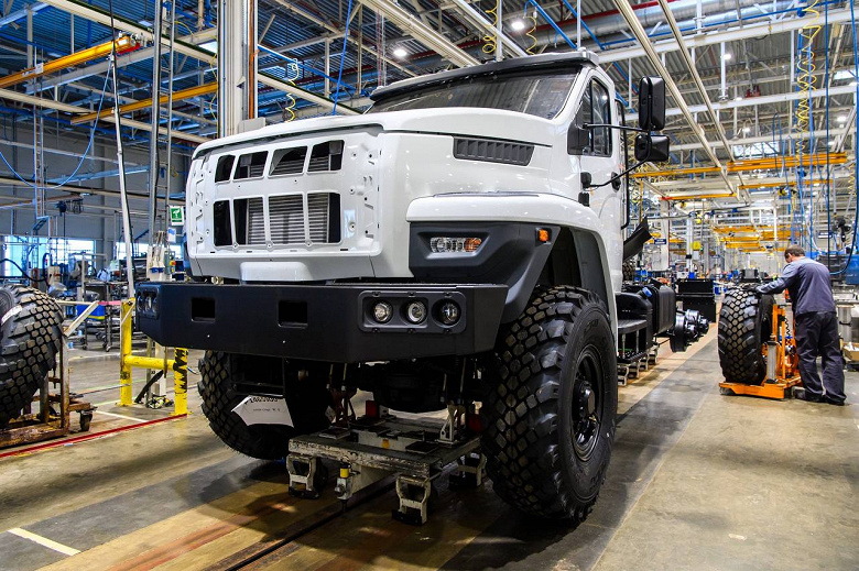 В Калуге перезапустили бывший завод Volvo Trucks. Теперь предприятие выпускает «Урал Next»