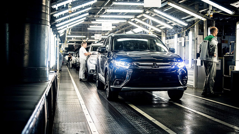Производство российских ESP запустят 19 декабря, а 18 декабря перезапустят завод «ПСМА Рус», на котором раньше выпускали Mitsubishi Outlander