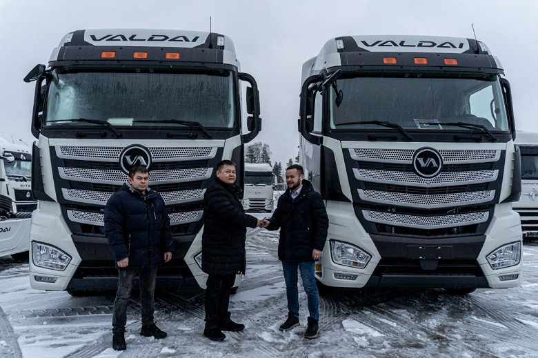 Главный конкурент КамАЗа К5 уже вышел на российские дороги. Первые грузовики «Валдай 45» российской сборки переданы клиентам