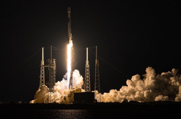 Amazon подписала контракт на запуск спутников Kuiper с использованием ракеты Falcon 9 от своего конкурента, SpaceX