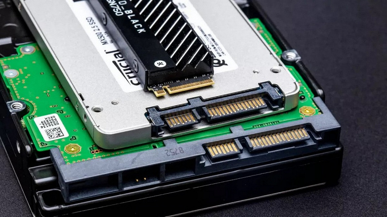 SSD надёжнее HDD, согласно статистике компании Backblaze, которая занимается хранением данных