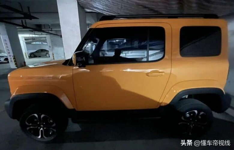 «Китайский Suzuki Jimny» впервые засняли вживую. Электромобиль Baojun Yep поступит в продажу в мае