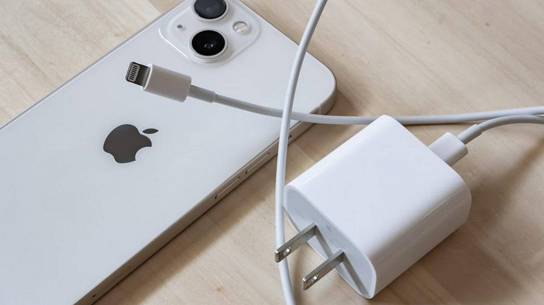 Apple больше не сможет зарабатывать на кабелях и ЗУ для iPhone, как раньше? Закон ЕС не позволит компании вводить ограничения в рамках программы Made for iPhone