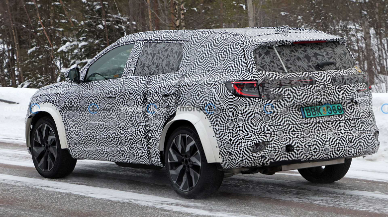 Совершенно новый Renault Espace 2023 показали вживую до анонса