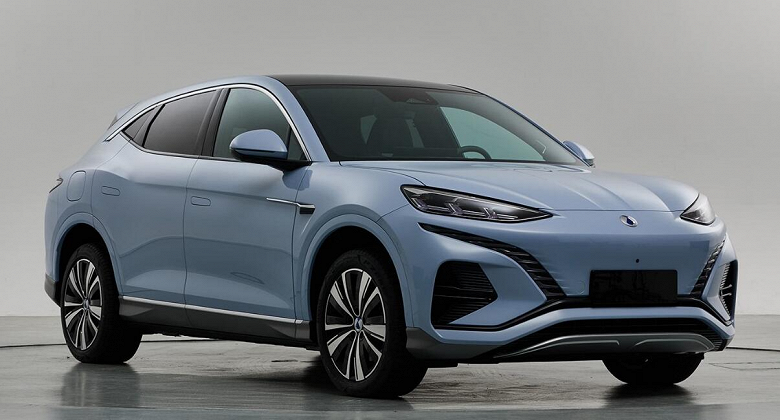 Защита от мороза, 529-сильная установка, скрытые ручки и сразу два лидара. BYD готовит к выпуску кроссовер Denza N7