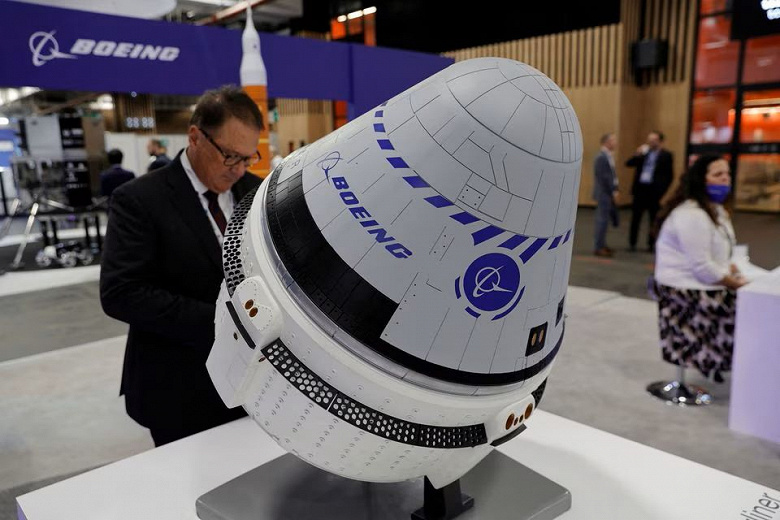 NASA отложило первый пилотируемый полёт корабля Starliner компании Boeing