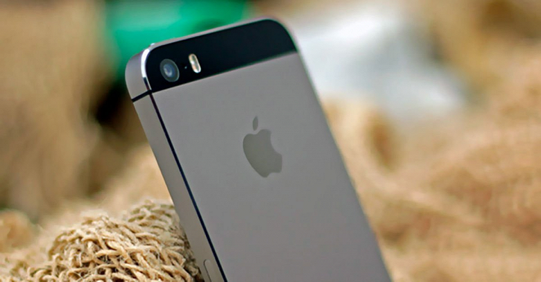 iPhone 5, iPhone 4/4s и ранее выпущенные модели скоро «превратятся в кирпичи», предупредили в Роскачестве