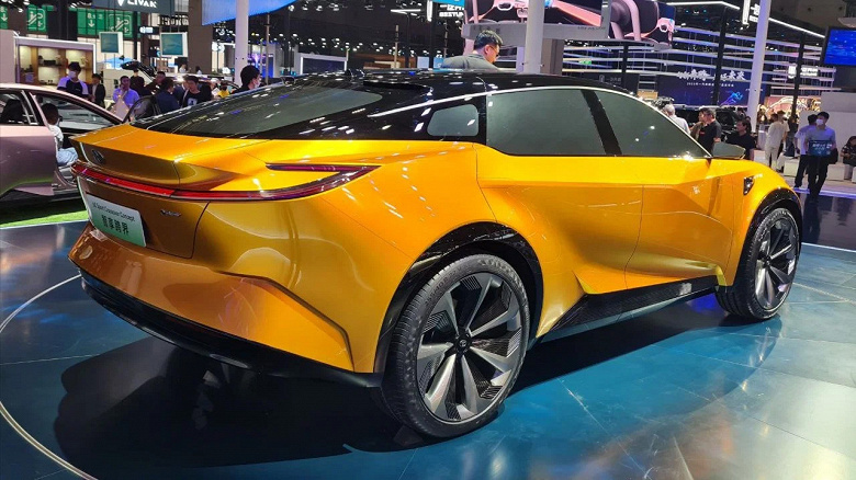 У Toyota два новых кроссовера – bZ Sport Crossover и bZ FlexSpace. Они ориентированы на молодежь