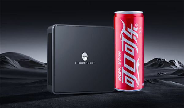 Procesador Core i5-13500H de 12 núcleos y 64 GB de RAM en una lata de Coca-Cola.  Mini PC Thunderobot presentado con solo 0.53L de capacidad