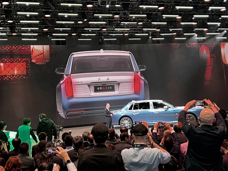 Представлено новое поколение самого дорого китайского автомобиля — Hongqi L5