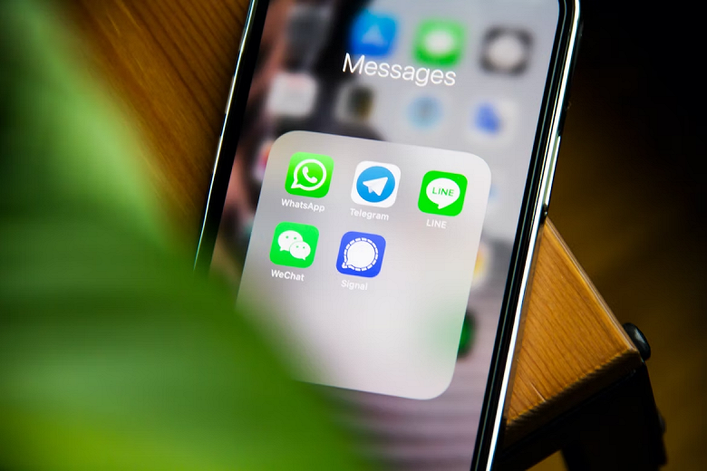 В WhatsApp теперь можно сохранить в чате исчезающие сообщения