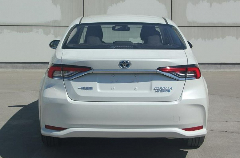 В Китае стартуют продажи новой Toyota Corolla — c гибридной установкой пятого поколения и расходом 4 л на 100 км