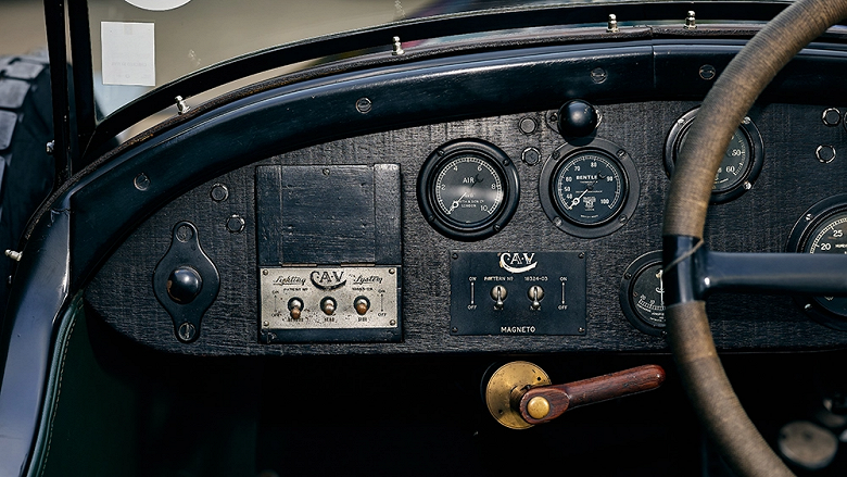 «Поворотный момент в истории автоспорта и краеугольный камень легенды Bentley», — принимавший участие в гонке «24 часа Ле-Мана» в 1923 году автомобиль продали за 3,7 млн долларов