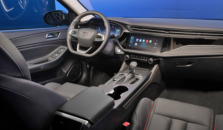 У российских дилеров появились первые седаны Omoda S5. Объявлены цены У российских дилеров появились первые седаны Omoda S5. Объявлены цены