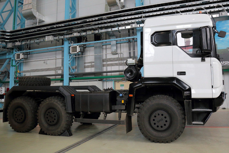 Difficulties with the inclusion of gears and steering play, but almost complete independence from imports. The first test of a non-standard domestic truck BAZ-S36A11