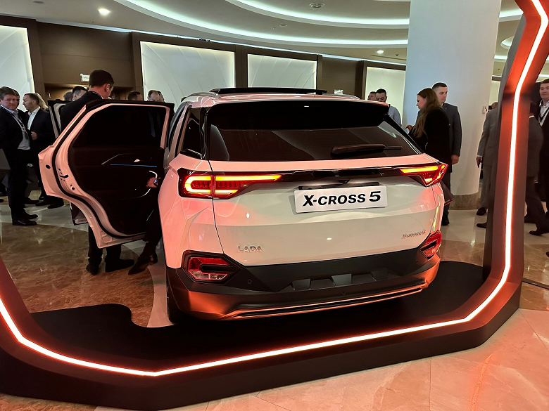 Lada X-cross 5 составит конкуренцию Chery Tiggo 7 Pro, «Москвичу 3», Geely Atlas Pro и другим китайским моделям