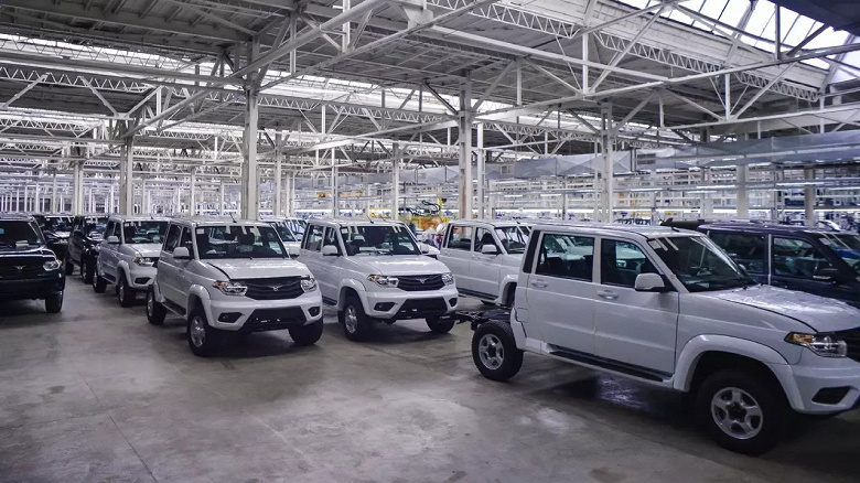 Завод УАЗ повышает зарплаты и план производства авто на 2000 машин, но это могут быть вовсе не УАЗы