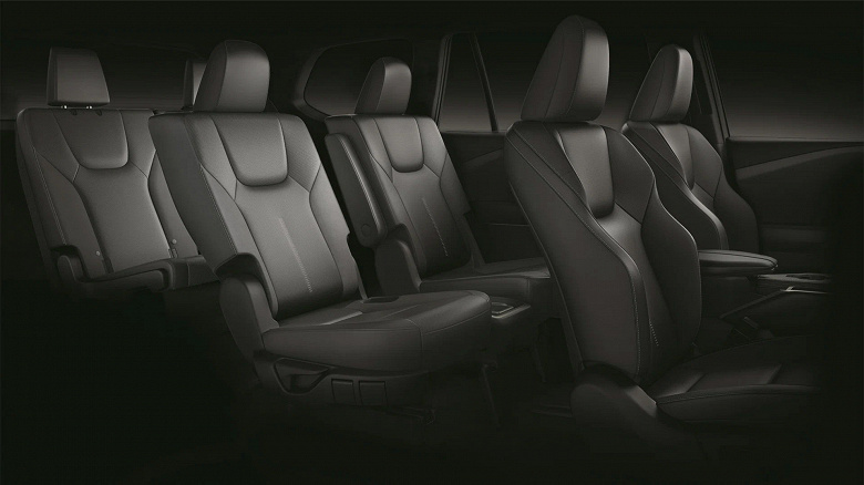 Большой внедорожник Lexus TX впервые показали изнутри: у него три ряда сидений, акустика Mark Levinson и необычные дверные ручки
