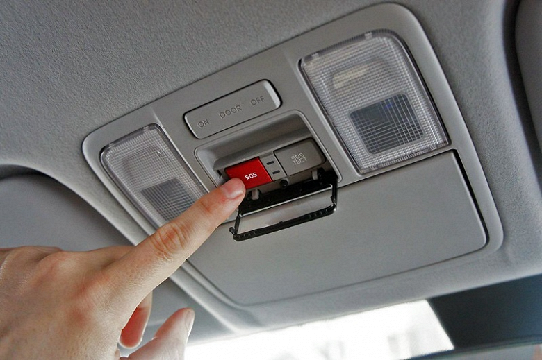 Кнопок SOS хватает. Ввезённые в РФ по параллельному импорту авто активно подключают к «Эра-Глонасс»