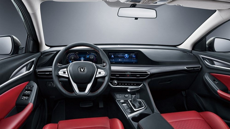 Крупнее Hyundai Elantra и Skoda Octavia, с двумя педалями и 150-сильным мотором &mdash; и всего за 2,21 млн рублей. Раскрыта стоимость Changan Eado для России