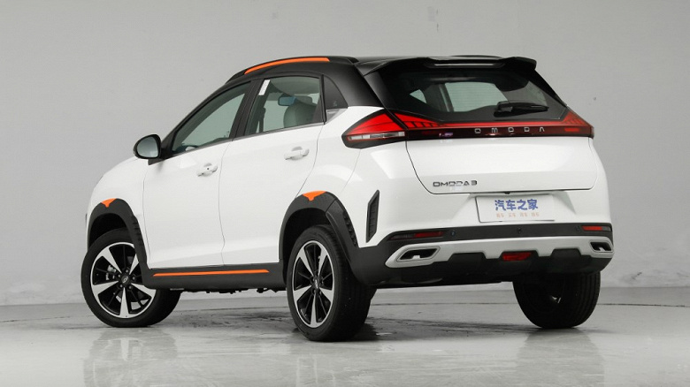 Это младший брат Omoda C5. Chery показала Omoda 3, который ожидается в России