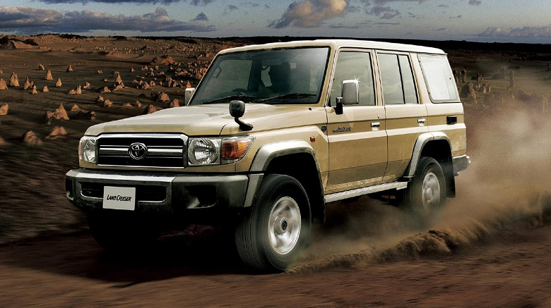 В Россию привезли культовые внедорожники Toyota Land Cruiser 70 в разных кузовах