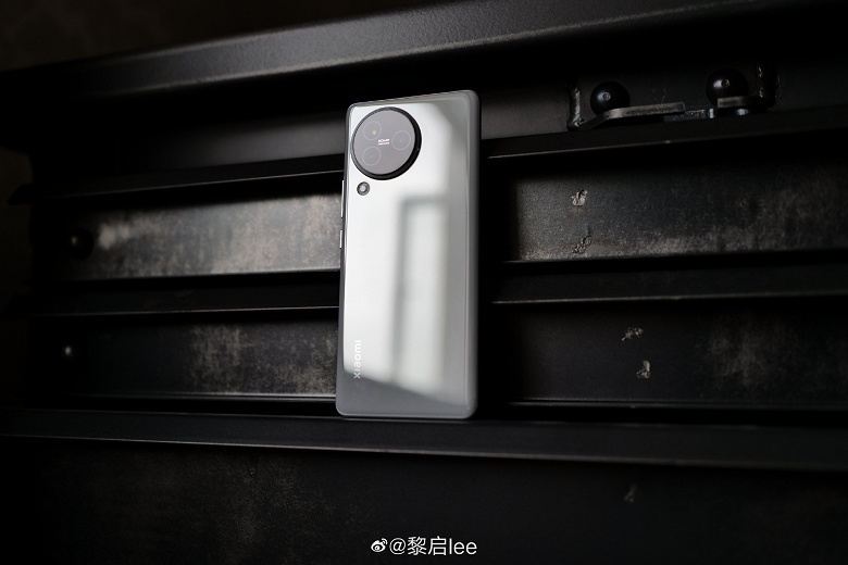 Новейший Xiaomi Civi 3 показали во всей красе. Представлено ещё одно издание для поклонников Disney