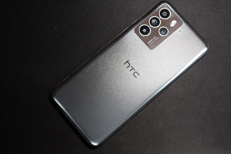 Так выглядит самый мощный HTC за последние годы. Смартфон U23 Pro показался на живых фото