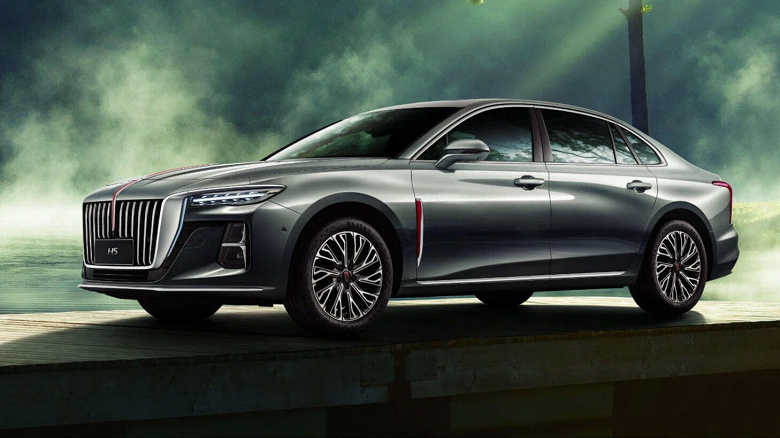 Вместо BMW 5-series и BMW X3. Раскрыты характеристики седана Hongqi H5 и кроссовера Hongqi HS5 для России