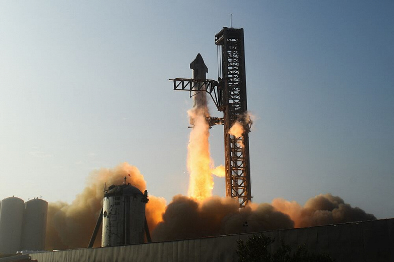 Гигантская ракета Starship может отправиться в космос через 6 недель. Илон Маск оценивает успех запуска в 60%