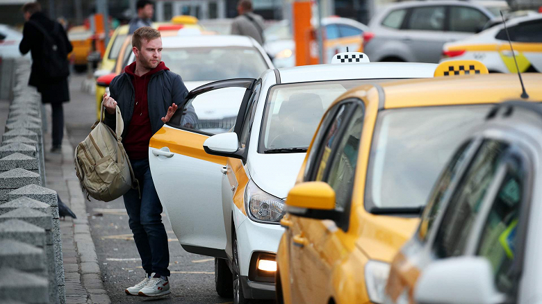 Такси в России может подорожать вдвое уже в сентябре. Ожидаются новые штрафы для водителей без лицензии