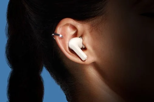 28 часов без подзарядки, влагозащита и шумоподавление, всего за 14 долларов. Наушники Redmi Buds 4 Active Edition выходят 15 июня