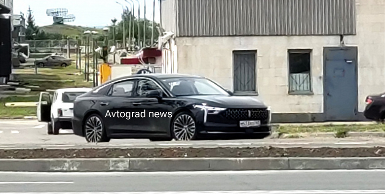 Появились первые фотографии новой модели Lada