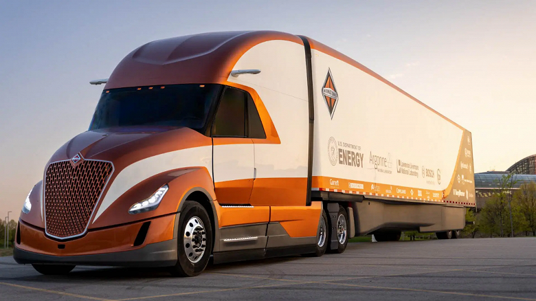 Представлен огромный грузовик с рекордно низким расходом топлива и высоким КПД Navistar International SuperTruck II