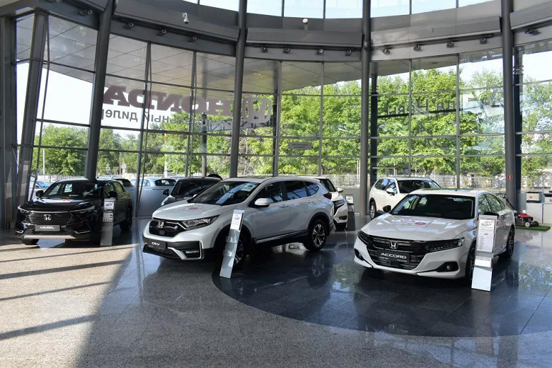 В России стартовали продажи восьми моделей Honda: популярные Civic, Accord, CR-V и другие адаптированы для России и обеспечиваются 3-летней гарантией