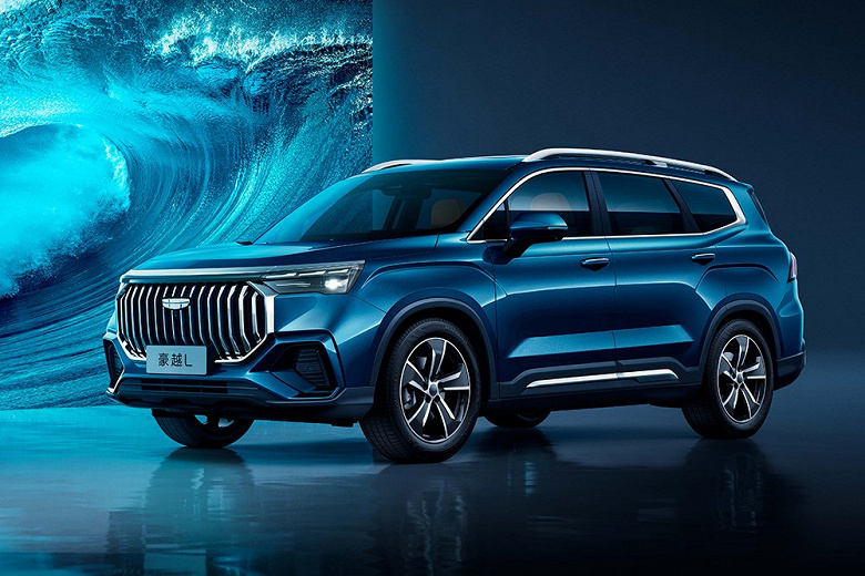 В России появился 7-местный кроссовер Geely Haoyue L 2023 с 2,0-литровым мотором Volvo. Он просторнее Atlas Pro, но и дороже