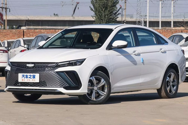 Кроссовер Livan X6 Pro на базе Geely Vision X6 появится в России в августе, а седан Livan S6 Pro на базе хитового Geely Emgrand L – в сентябре. Подробности