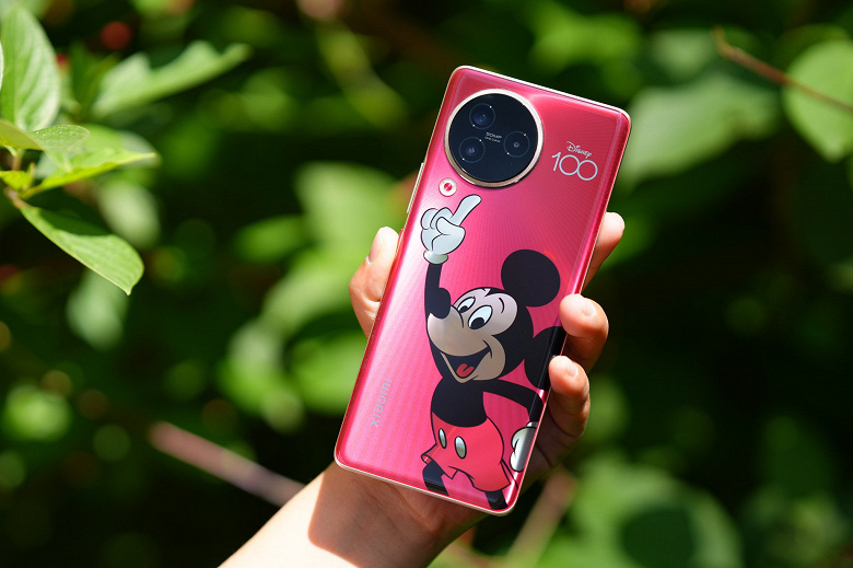 Смартфон для фанатов Disney. Представлен смартфон Xiaomi Civi 3 Disney 100th Anniversary Limited Edition