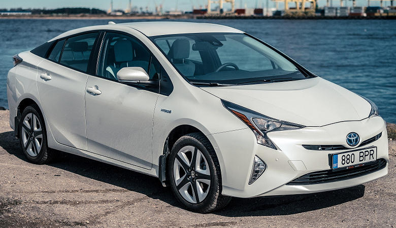 Toyota предлагает не покупать новые машины, а обновлять старые. Prius уже соответствует новой концепции