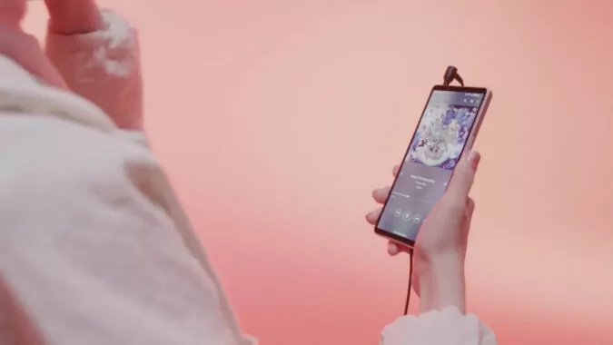 Грядут глобальные изменения: неанонсированный Sony Xperia 5 V показали в рекламном ролике