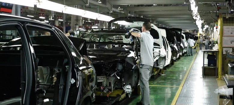 С Lada Vesta NG пока не всё стабильно, зато производство Lada Granta резко увеличили