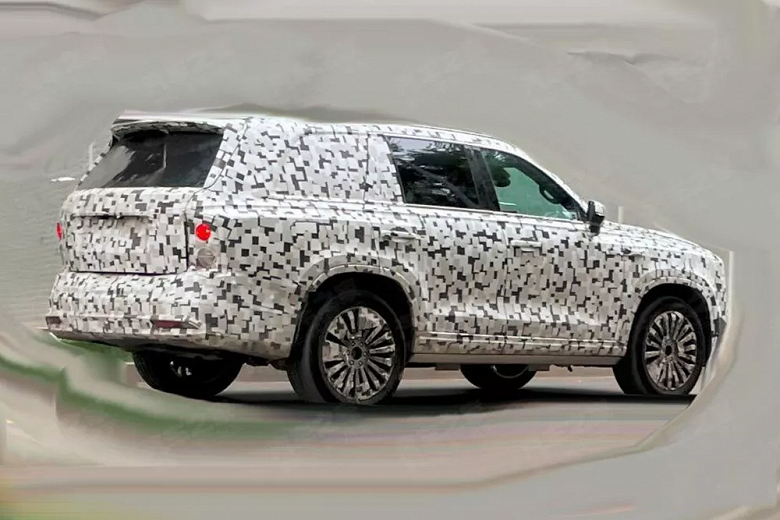 Самый большой «гражданский танк»: изменившийся рамный внедорожник Tank 800 появился на новых фото