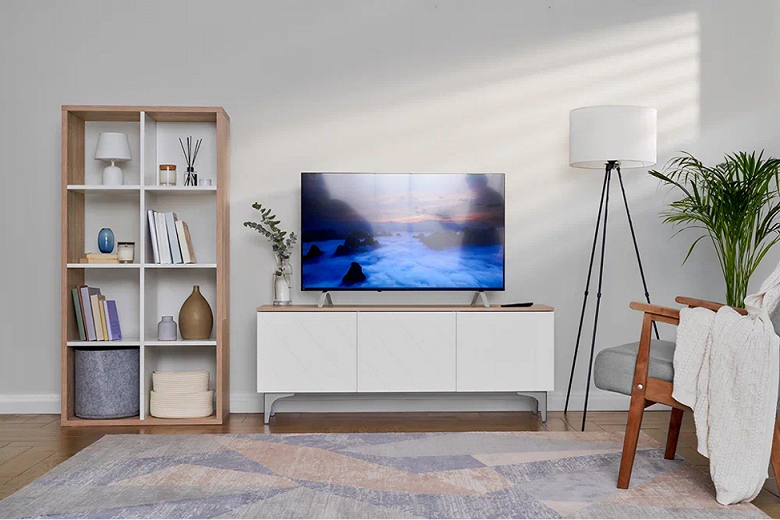 Яндекс выпустил новый умный телевизор с «Алисой» – самый большой и дорогой