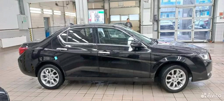 В России появился седан IKCO Dena+ на платформе Peugeot: турбомотор мощностью 150 л.с. и 6-ступенчатый «автомат» за 1,45 млн рублей